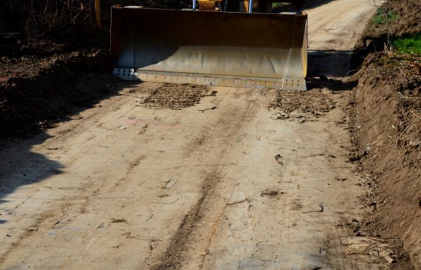 Cost of Topsoil Leveling in Englewood